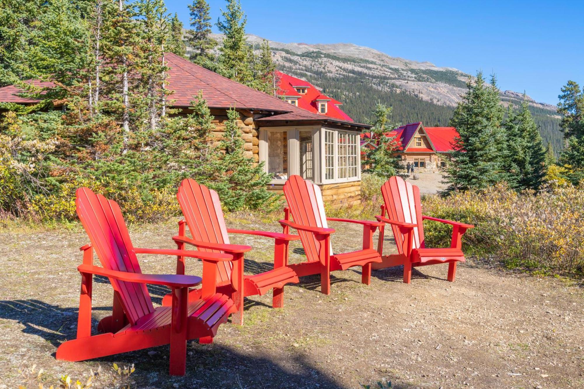 The Lodge At Bow Lake Lake Louise Exterior photo