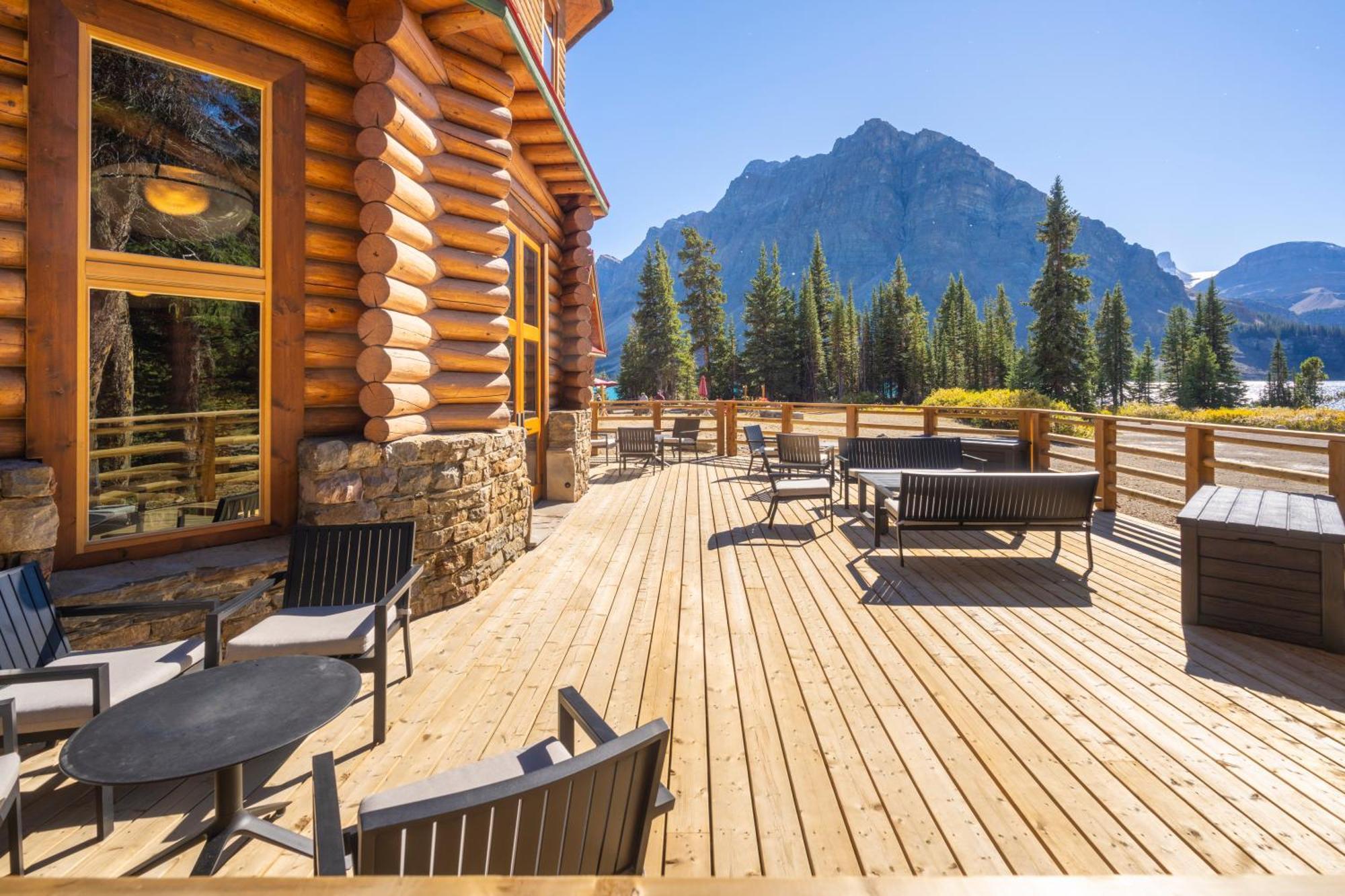 The Lodge At Bow Lake Lake Louise Exterior photo