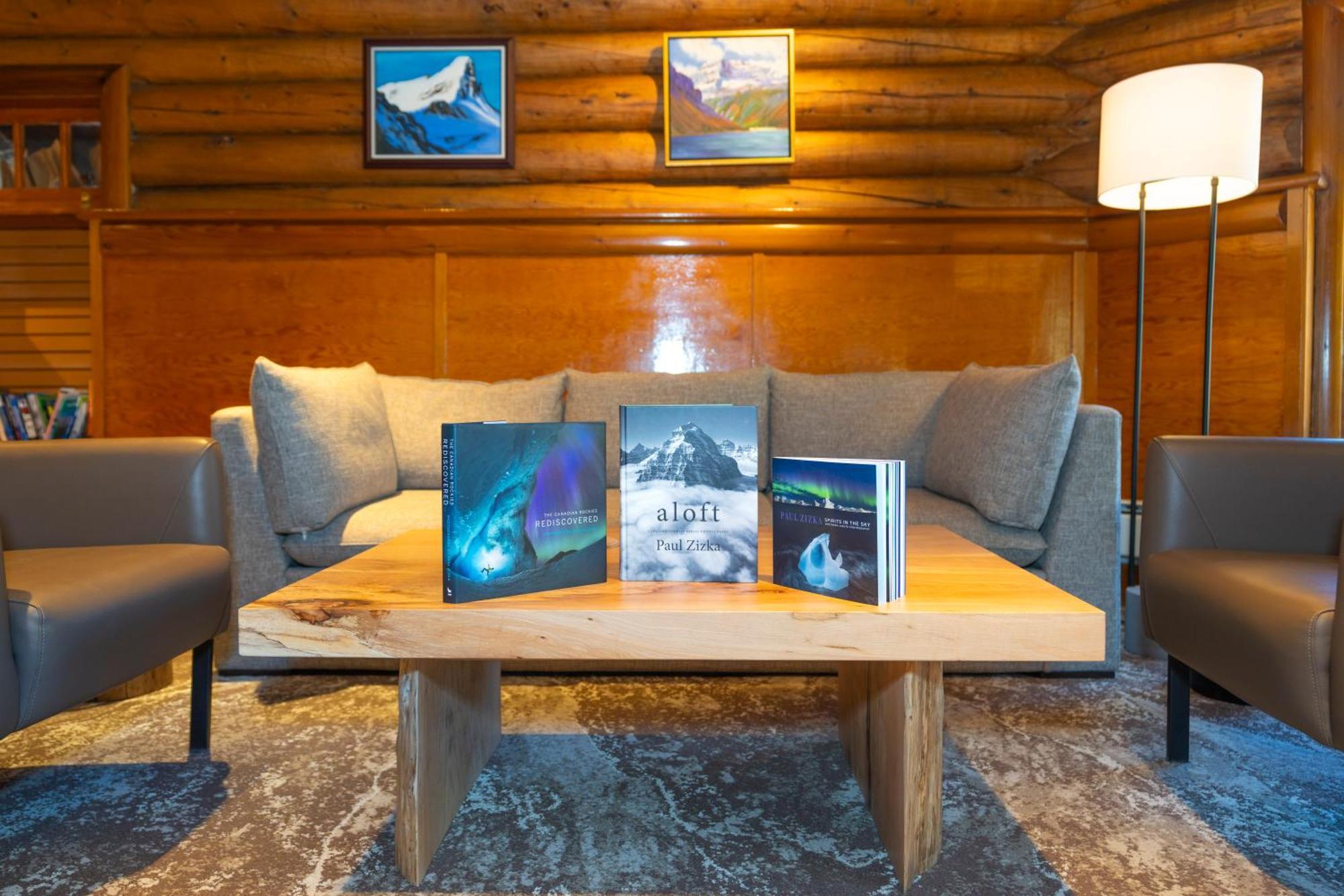 The Lodge At Bow Lake Lake Louise Exterior photo